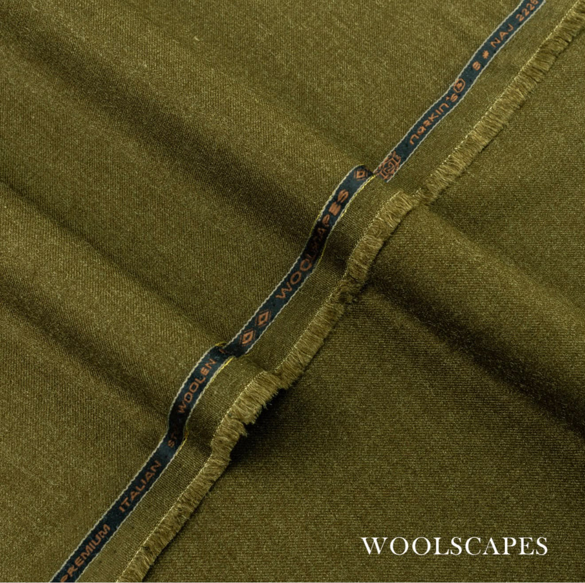 UNIVERSAL WOOL (MEHNDI)