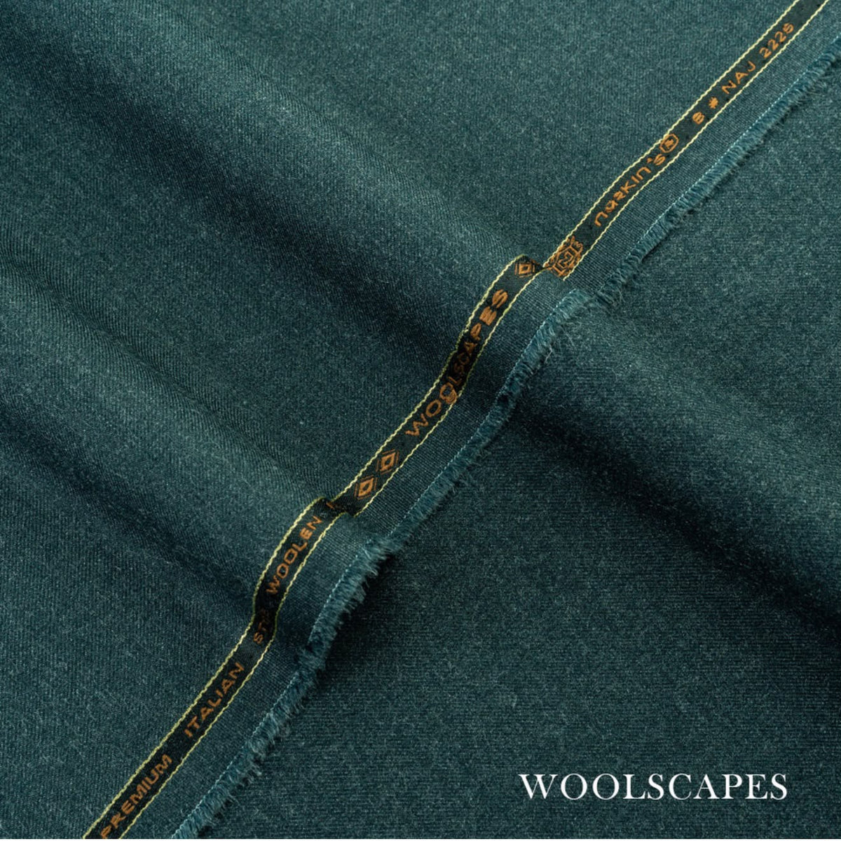 UNIVERSAL WOOL (MIDNIGHT ZINK)