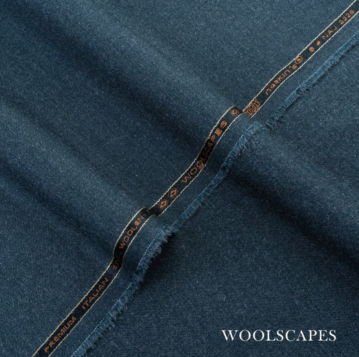 UNIVERSAL WOOL (DARK ZINK)